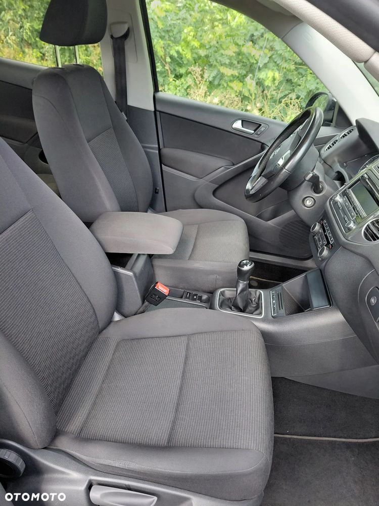 Volkswagen Tiguan - 23