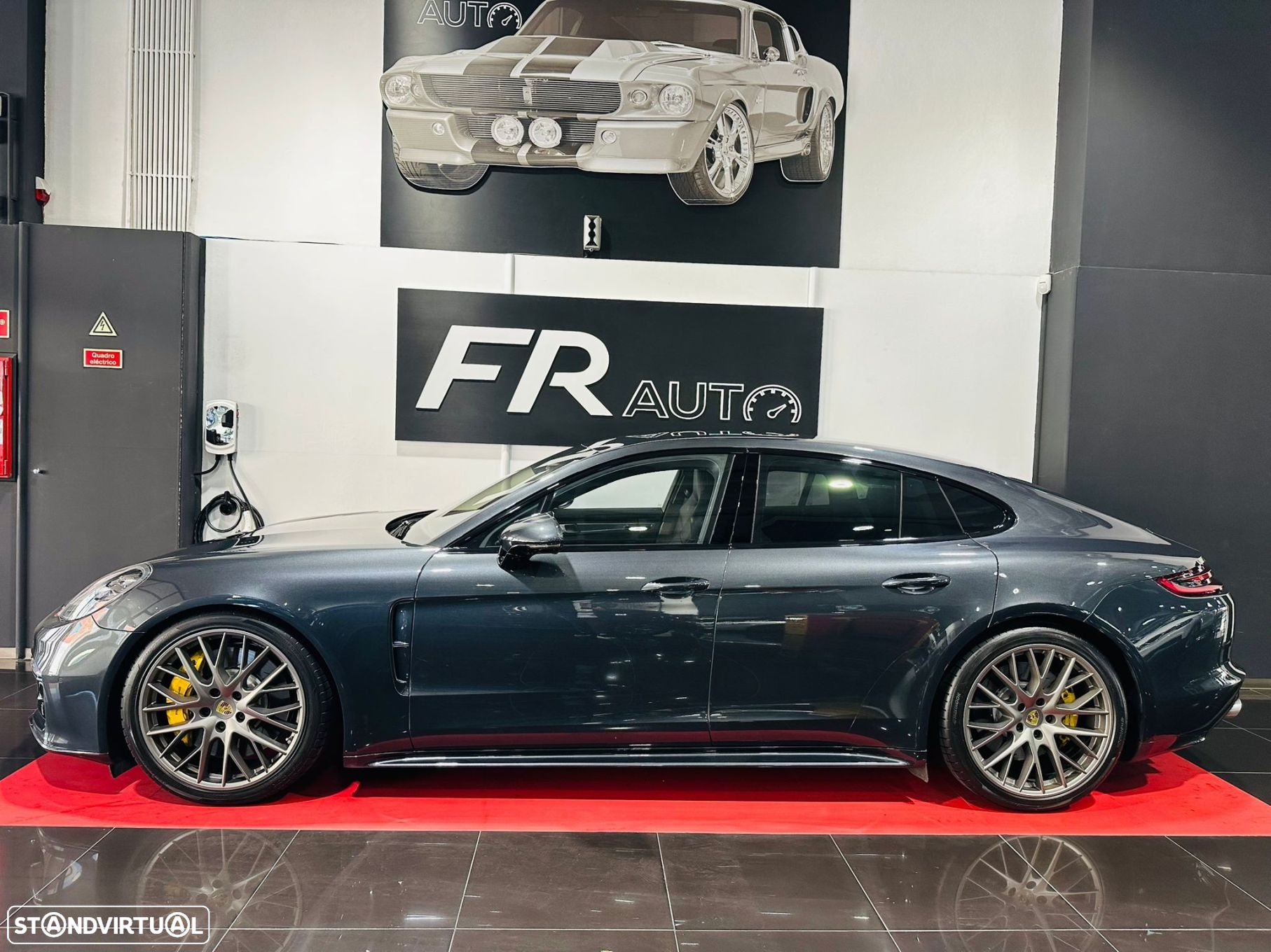 Porsche Panamera Turbo - 11