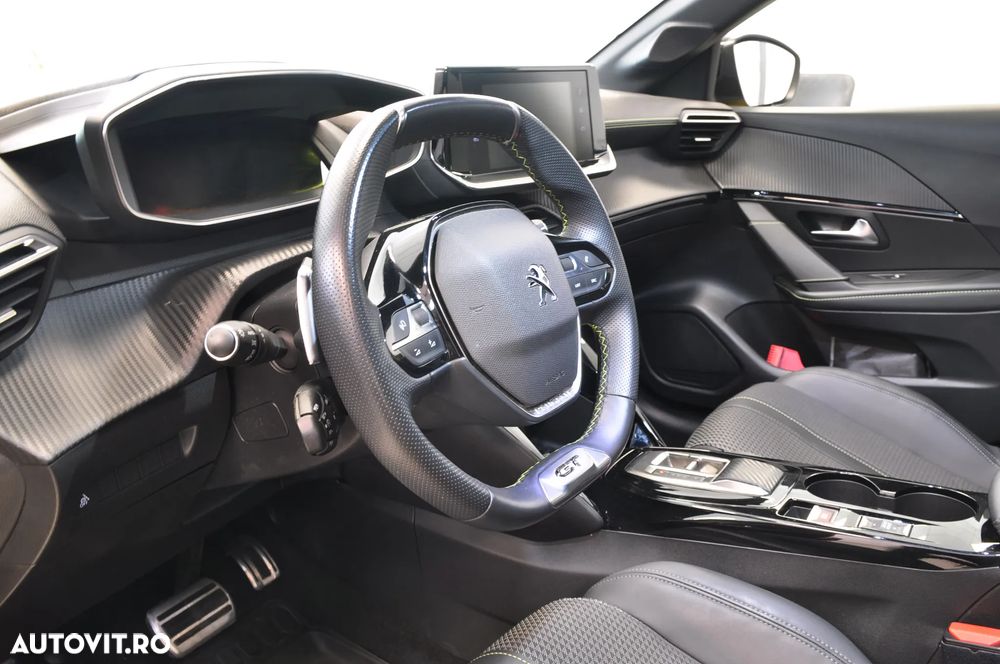 Peugeot 208 1.2 L PureTech STT EAT8 GT Pack - 10