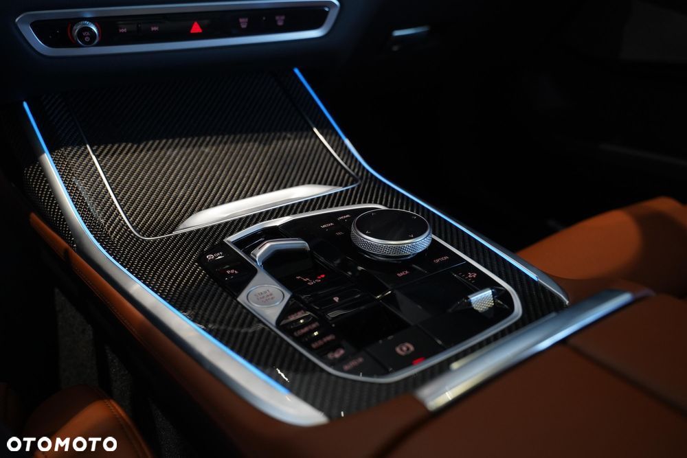 BMW X7 - 28