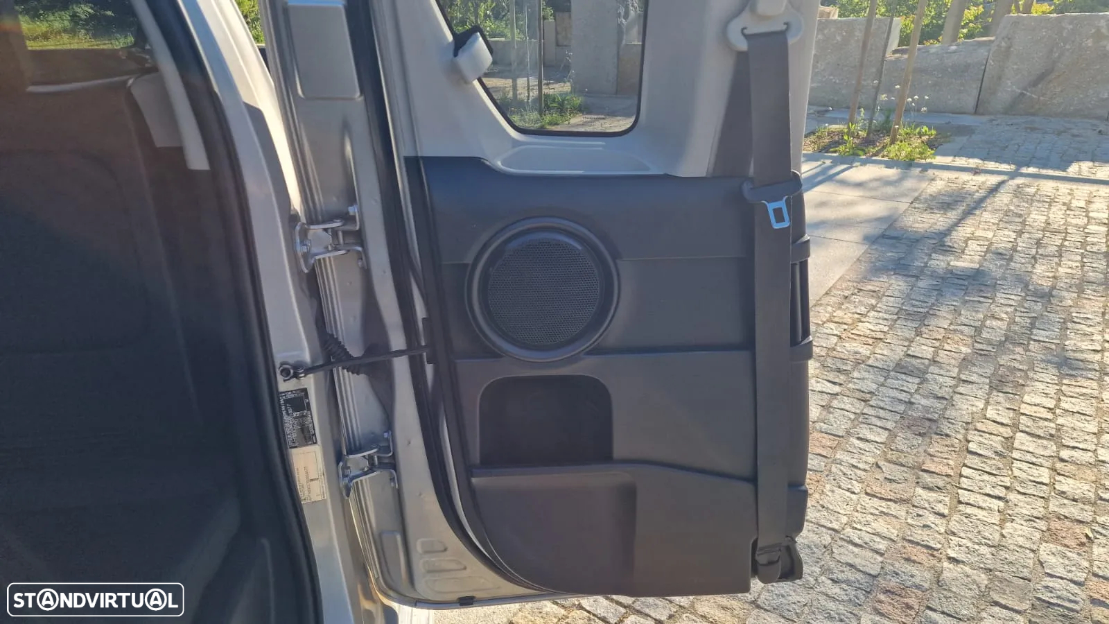 Toyota HiLux 8 Extra-Cab 2.4 D-4D 150HP 4x4 - 12