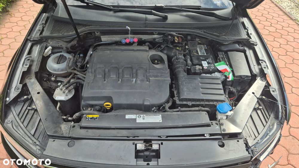 Volkswagen Passat 2.0 TDI Elegance DSG - 12