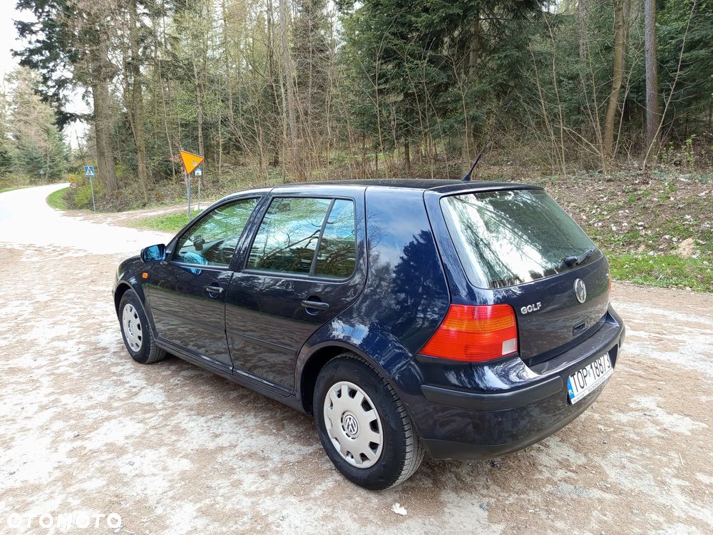 Volkswagen Golf 1.6 - 15