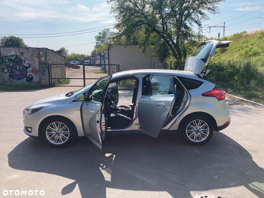 Ford Focus 1.5 TDCi SYNC Edition - 9