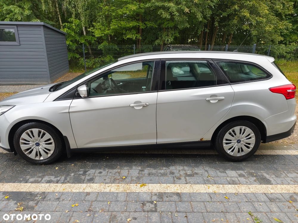 Ford Focus 1.5 TDCi SYNC Edition - 4