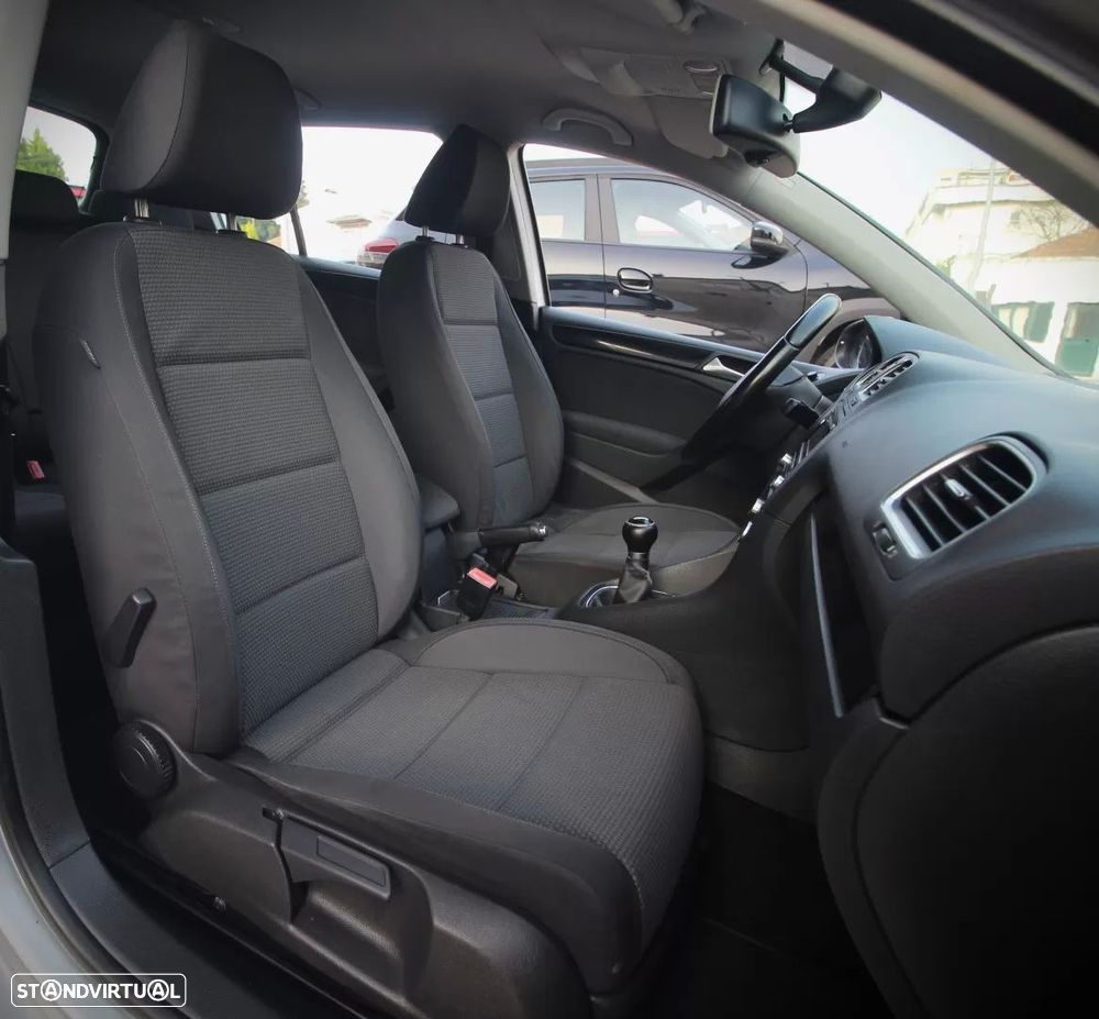 VW Golf 1.6 TDi Highline - 18