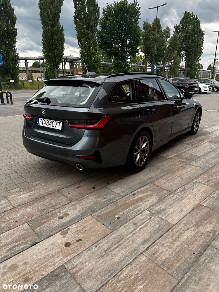 BMW Seria 3 320d Sport Line - 7