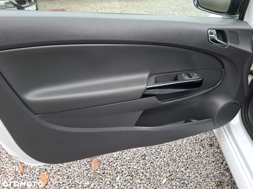 Opel Corsa 1.2 16V Limited Edition - 23