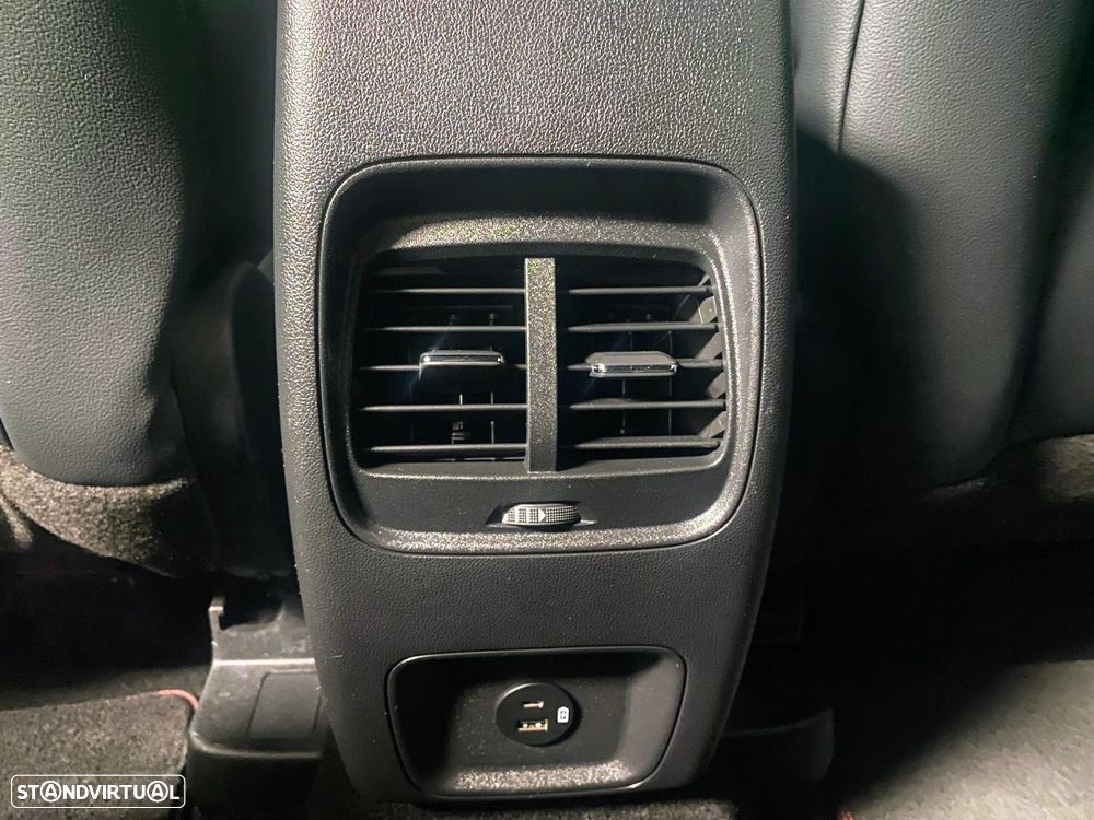 Ford Kuga 2.0 TDCi EcoBlue ST-Line X - 11