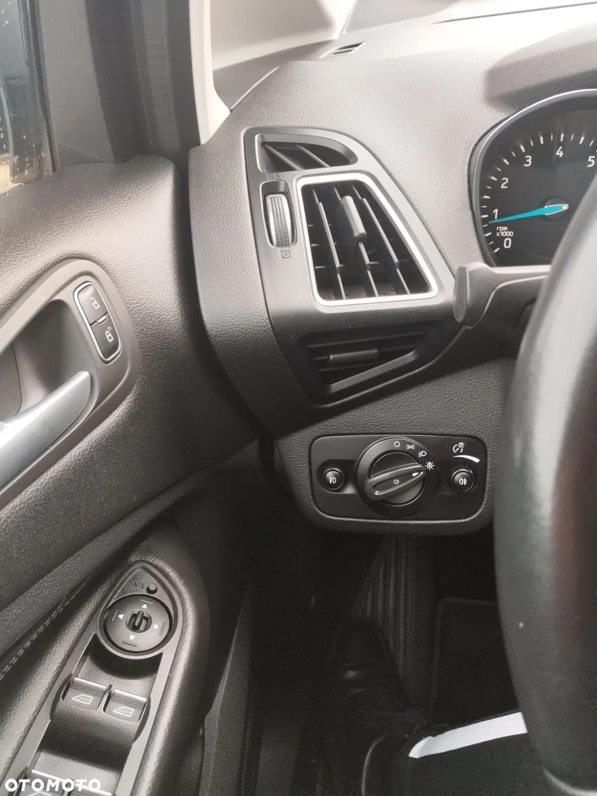 Ford C-MAX 1.5 EcoBoost Start-Stop-System Titanium - 11