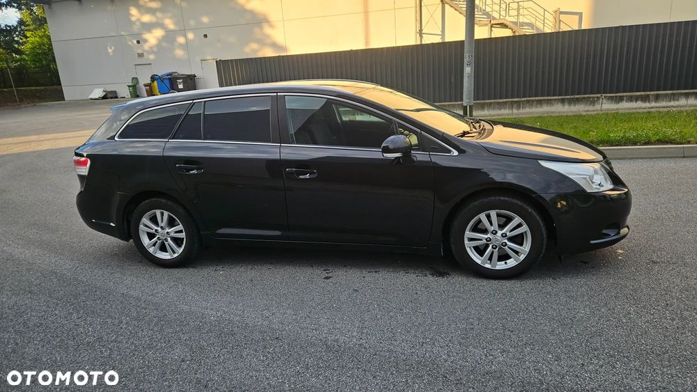 Toyota Avensis 2.0 D-4D Premium - 10