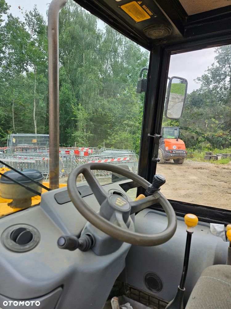 JCB 2CX III - 13