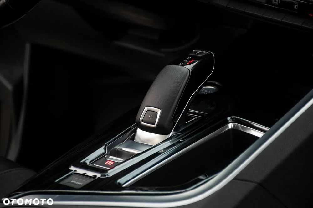 Peugeot 5008 2.0 BlueHDI GT S&S EAT8 - 17