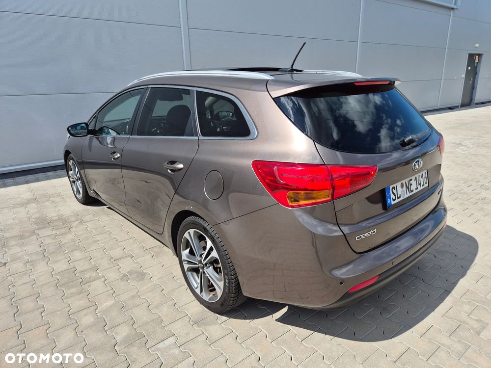 Kia Ceed 1.6 CRDi 128 Platinum Edition - 9