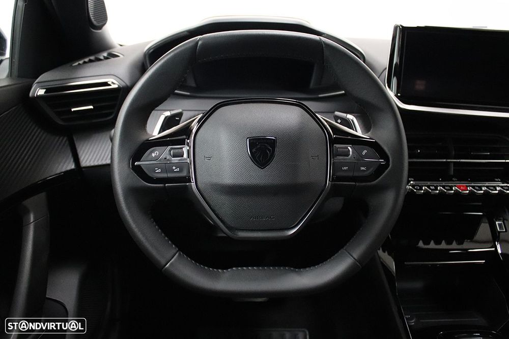Peugeot 2008 1.2 PureTech Allure EAT8 - 15