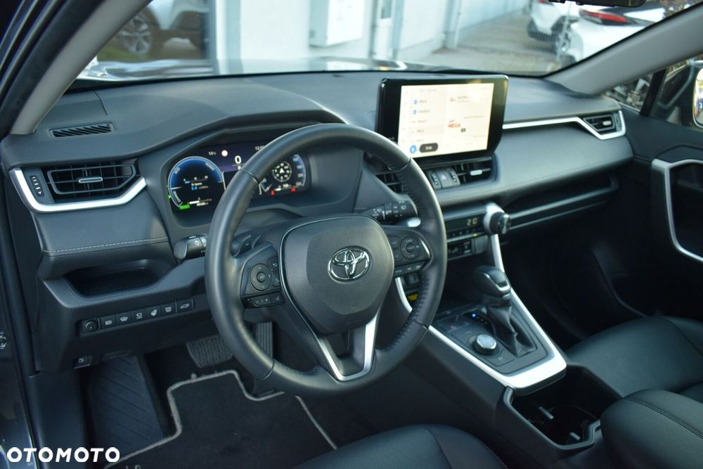 Toyota RAV4 - 10