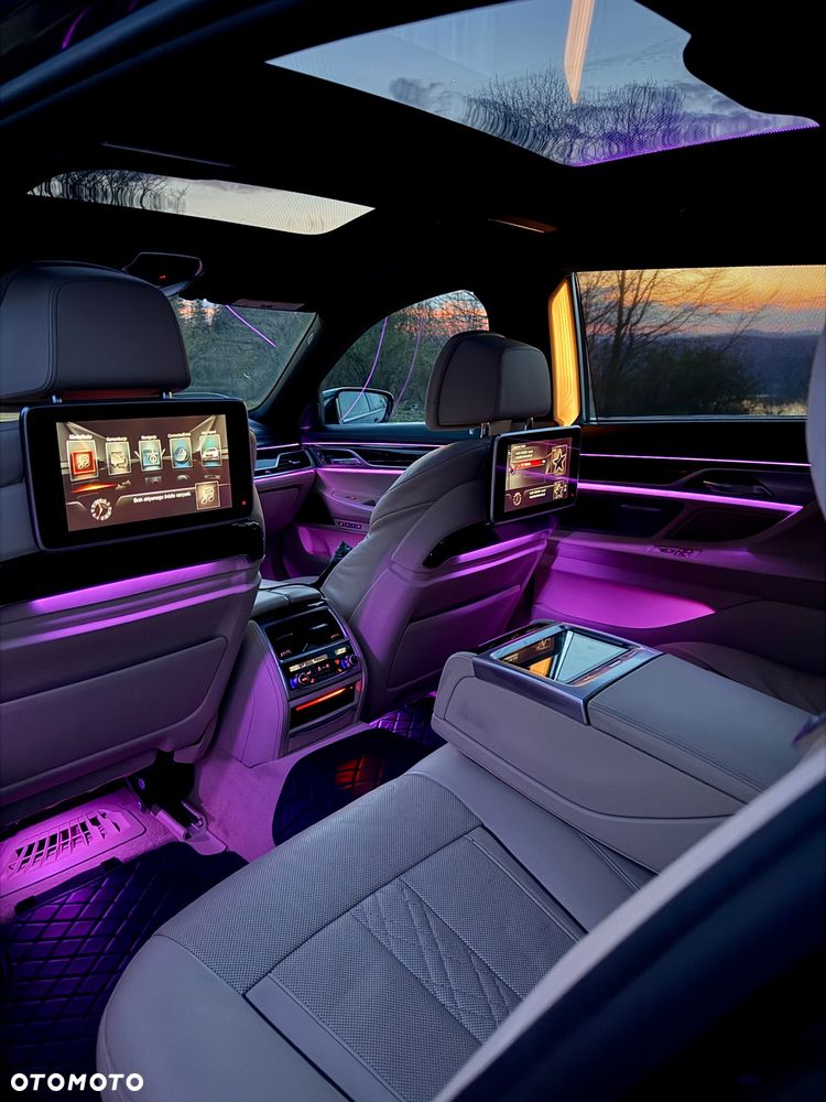BMW Seria 7 740Li - 13