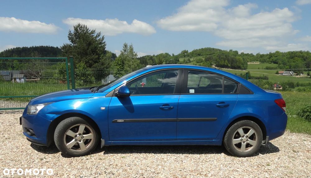 Chevrolet Cruze 1.8 LT+ - 4