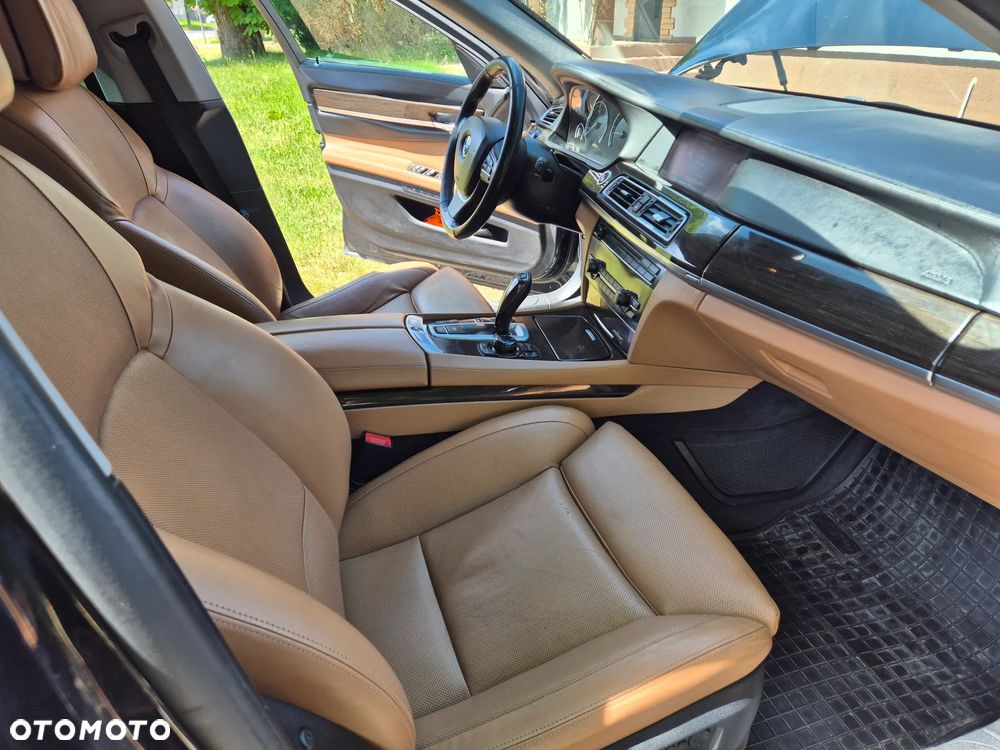 BMW Seria 7 740d xDrive - 6