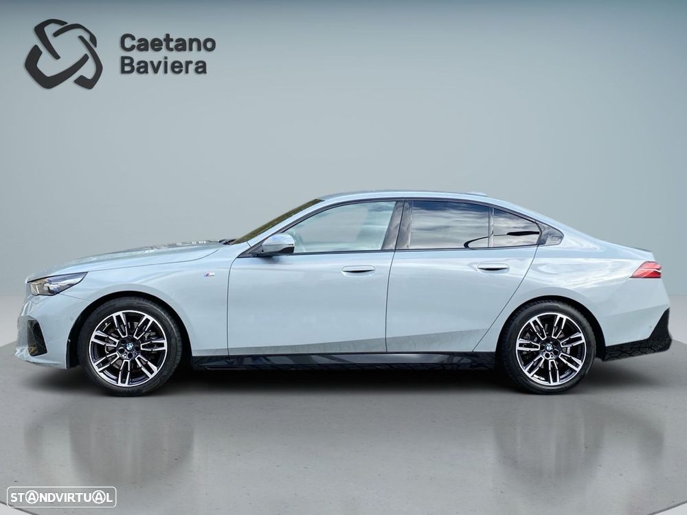 BMW 520 d Pack Desportivo M - 23