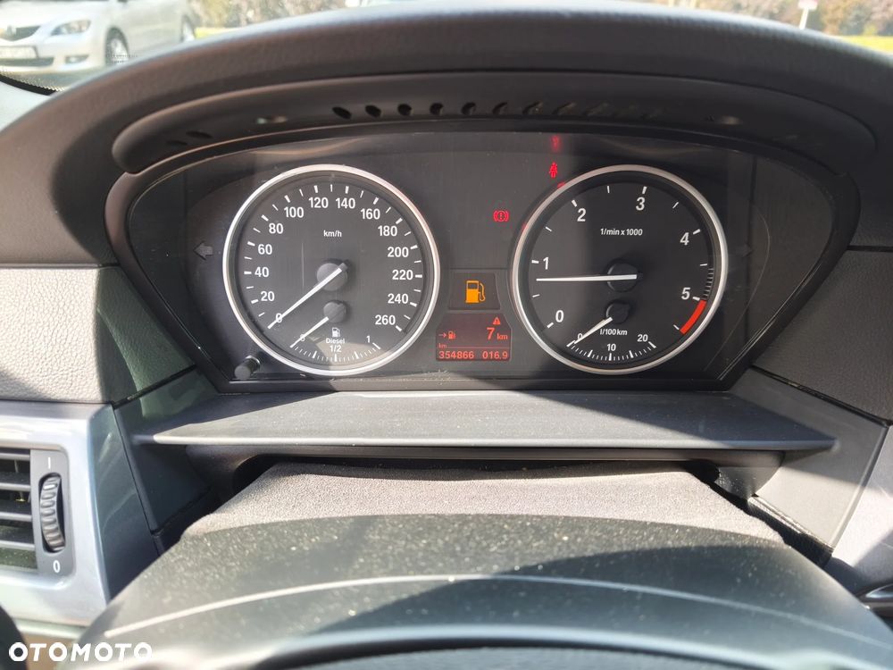BMW Seria 5 - 25