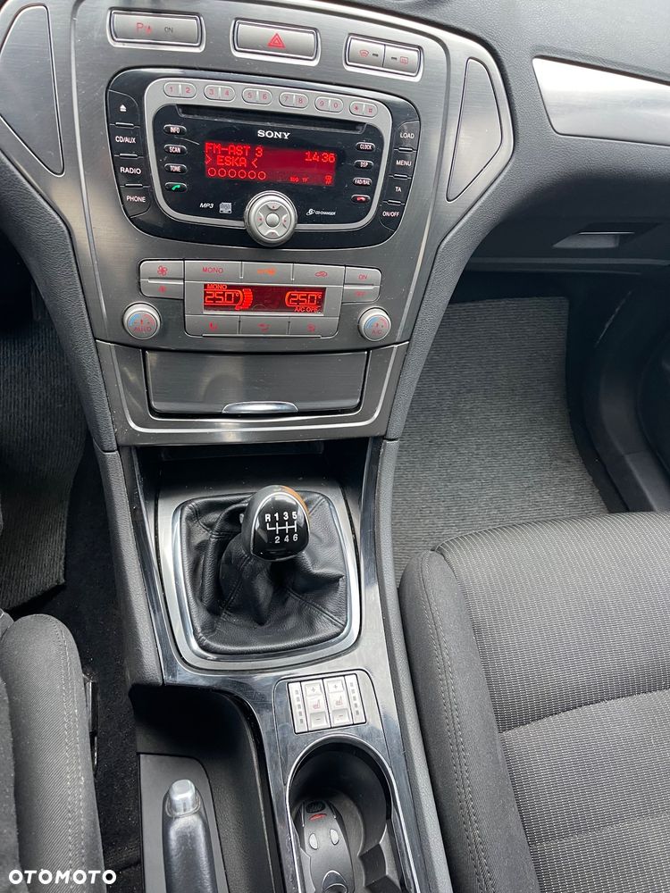 Ford Mondeo 2.0 TDCi Titanium - 17