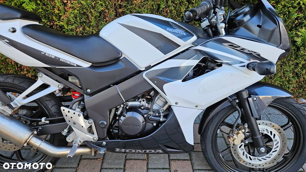 Honda CBR - 13