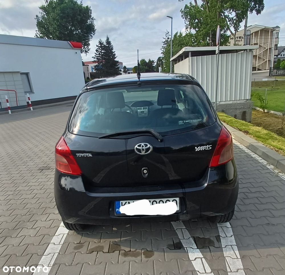 Toyota Yaris 1.3 Luna - 4