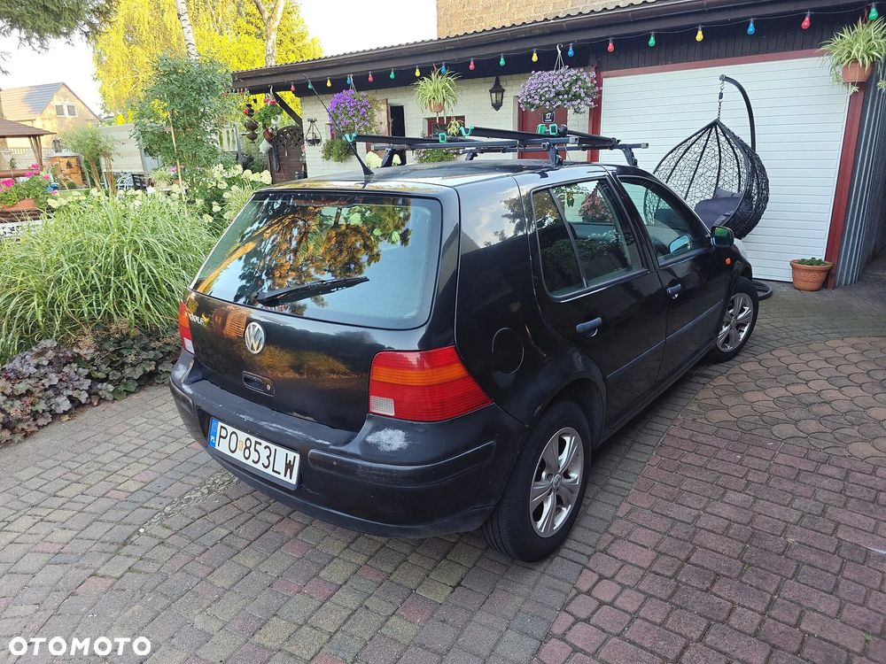 Volkswagen Golf - 5