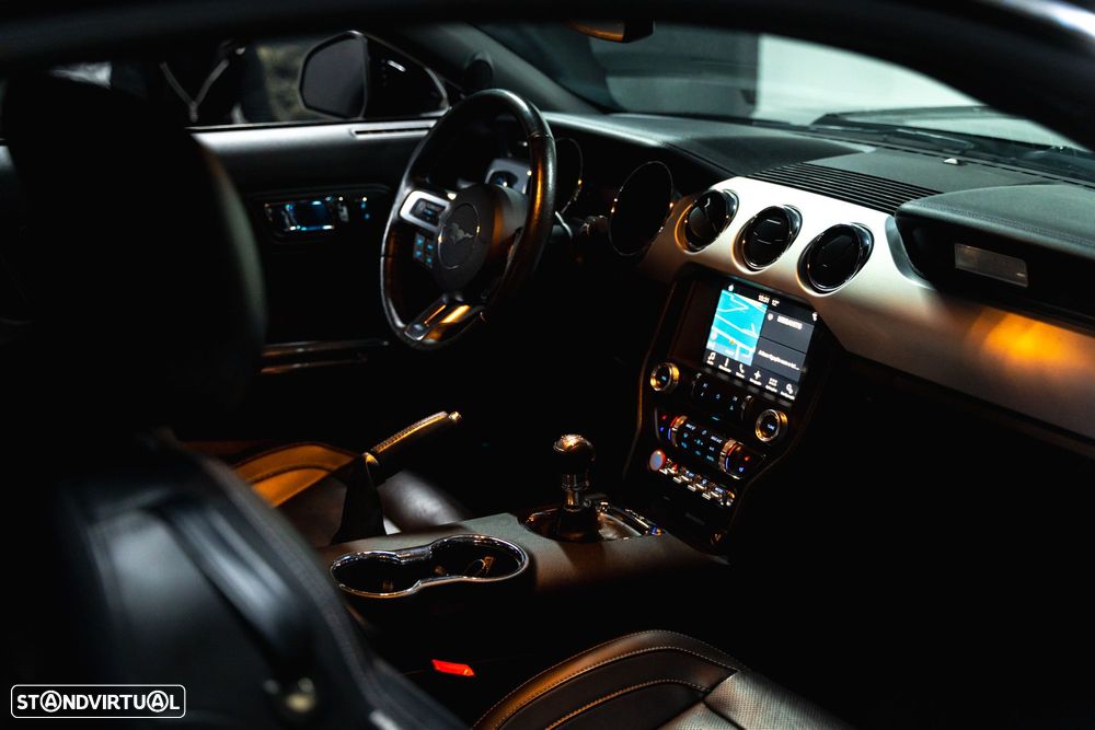 Ford Mustang 2.3i EcoBoost - 16
