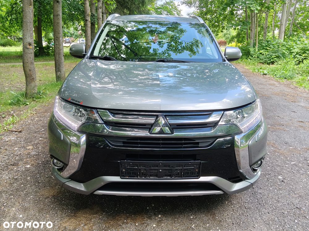 Mitsubishi Outlander 2.0 4WD - 4