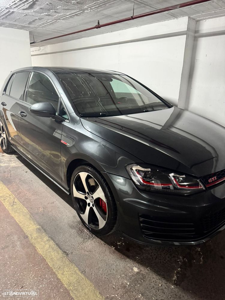 VW Golf GTI Performance BlueMotion DSG - 1