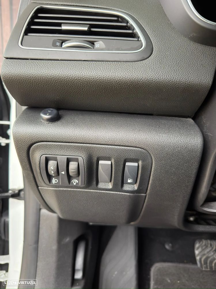 Renault Mégane E-Tech - 21