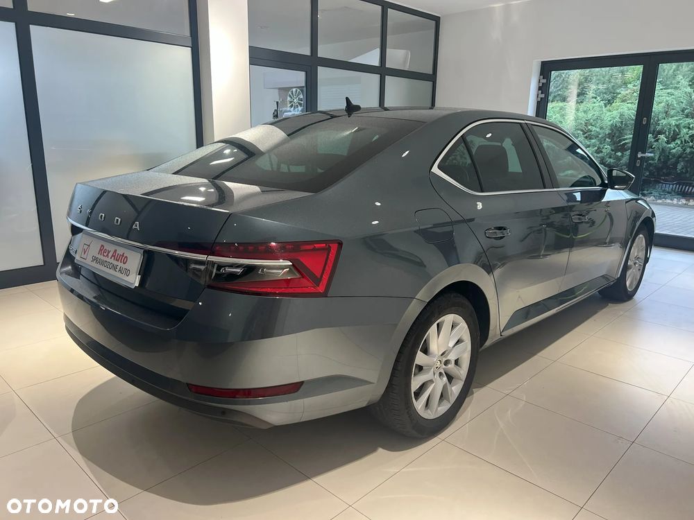 Skoda Superb 2.0 TDI SCR Style DSG - 7