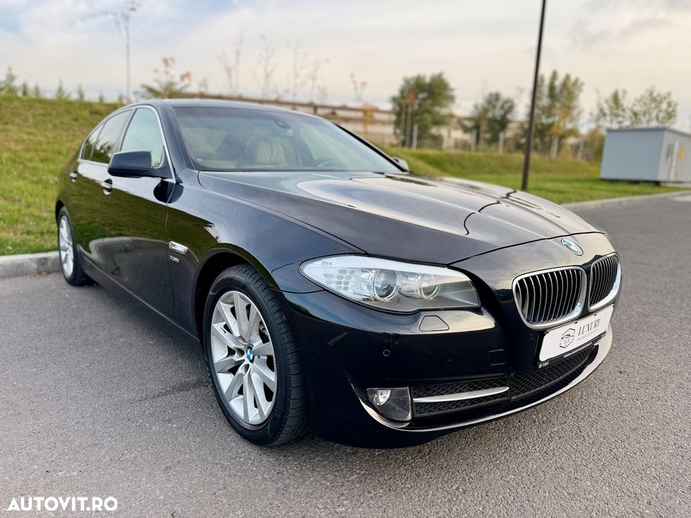 BMW Seria 5 530d xDrive - 7