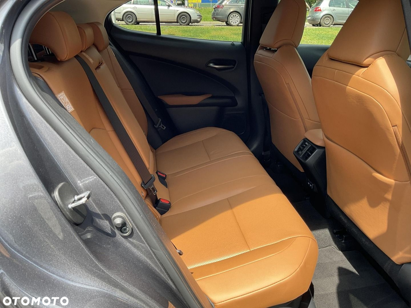 Lexus UX - 17