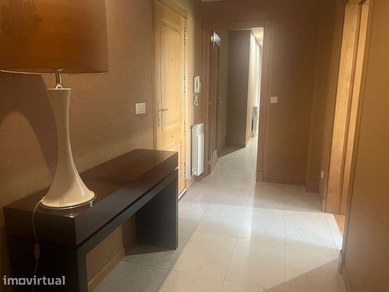 T2 luxuoso próximo da praia - Grande imagem: 3/21