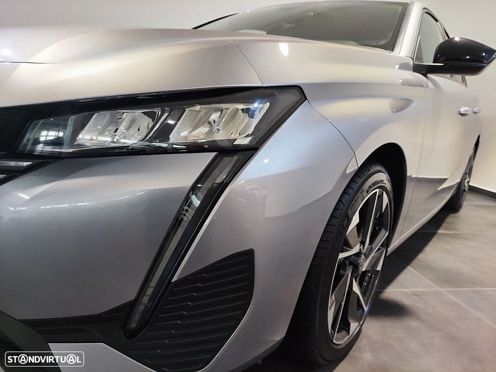 Peugeot 308 1.2 PureTech Allure - 4