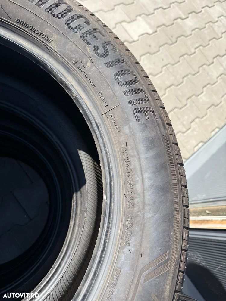 225 60 R18 VARA BRIDGESTONE - 2