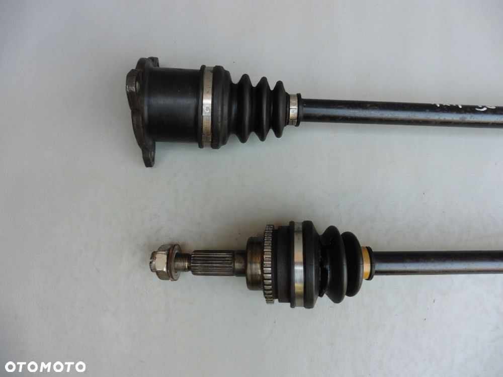 Półoś lewy tył Suzuki Swift MK6 4x4 - 6