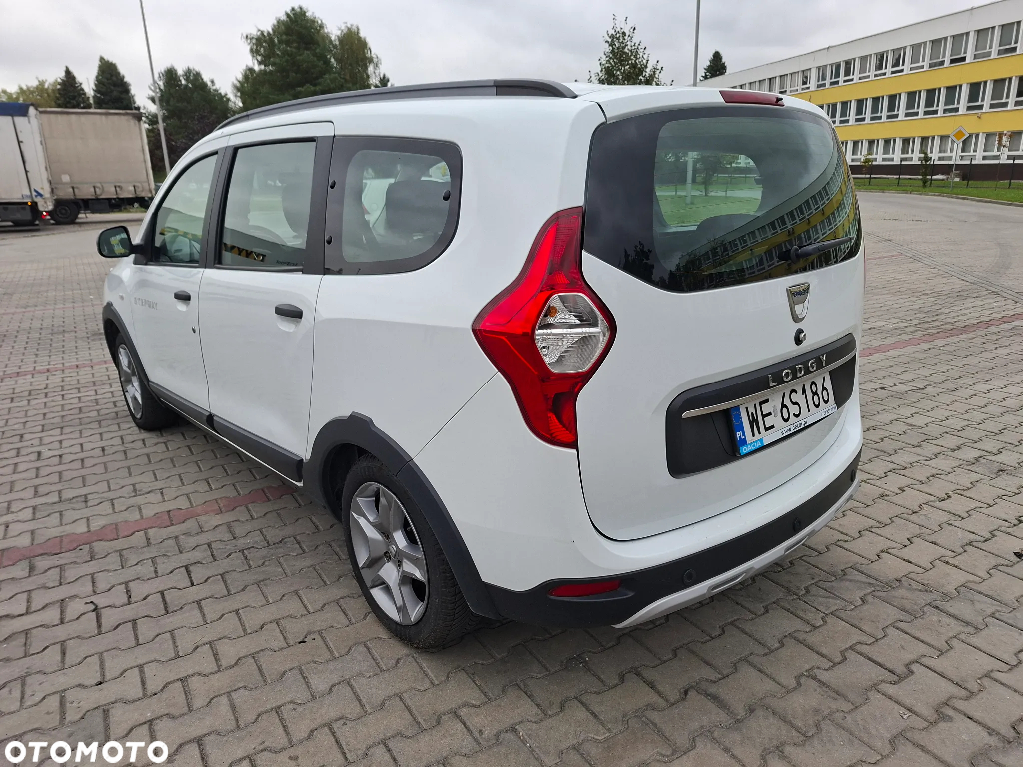 Dacia Lodgy 1.5 Blue dCi Stepway S&S - 4