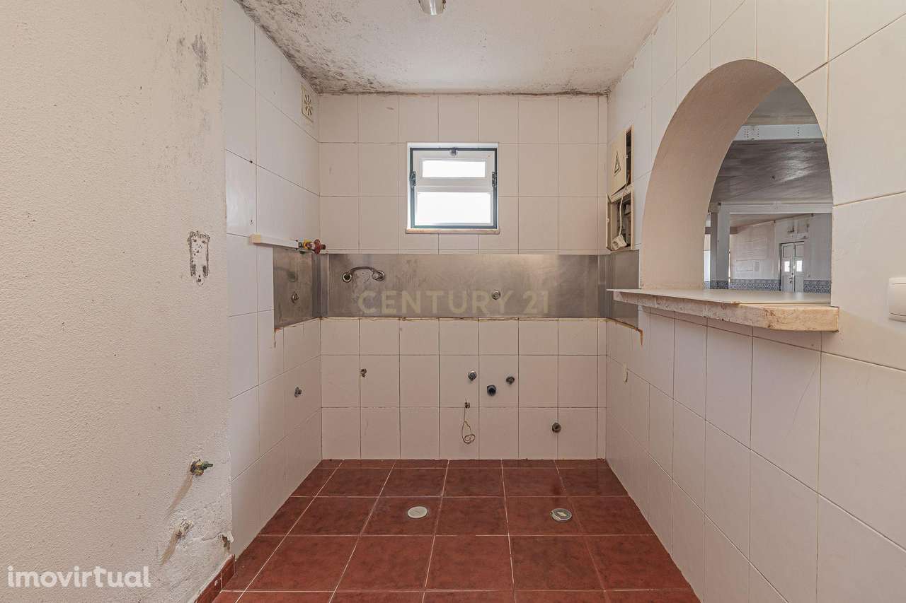 Armazém à Venda em Loures com Elevado Potencial de Valorização - Grande imagem: 5/21