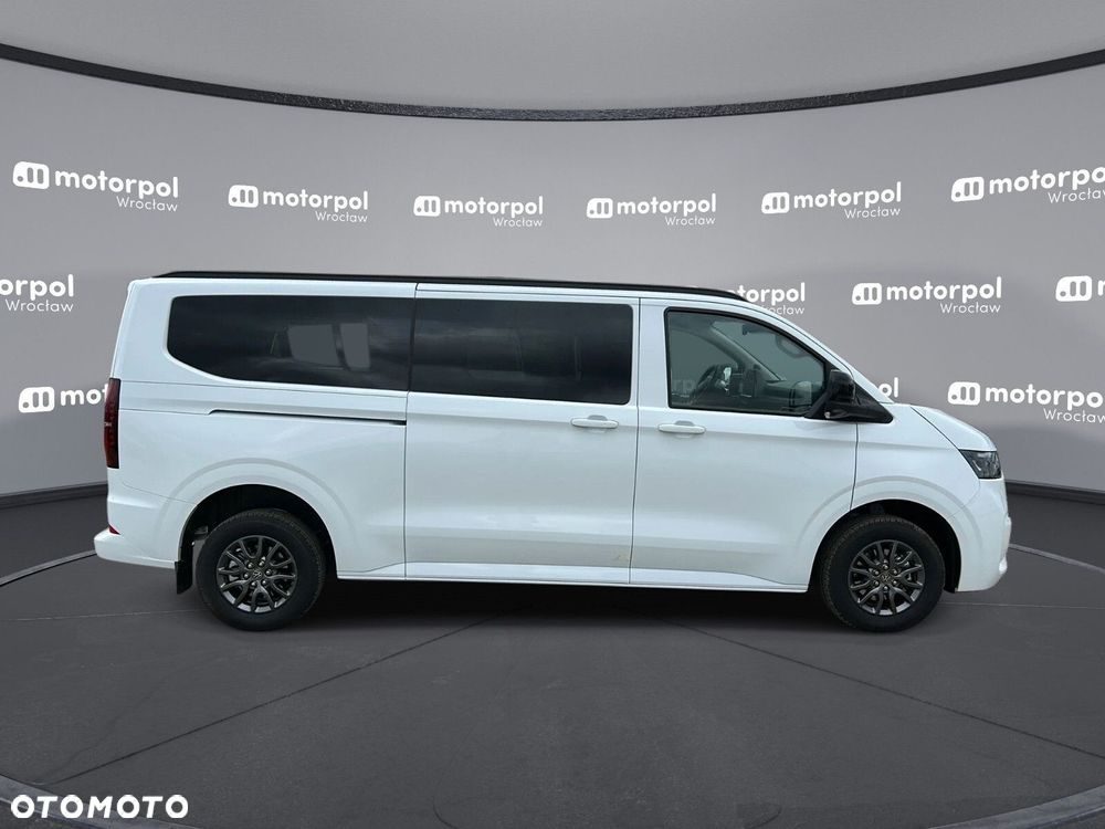 Volkswagen Caravelle - 5