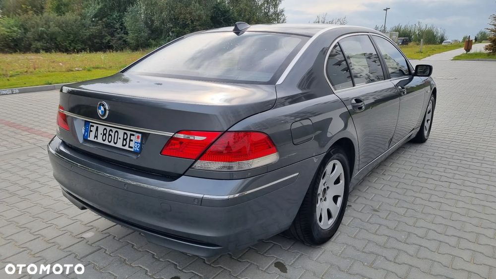 BMW Seria 7 740i - 4