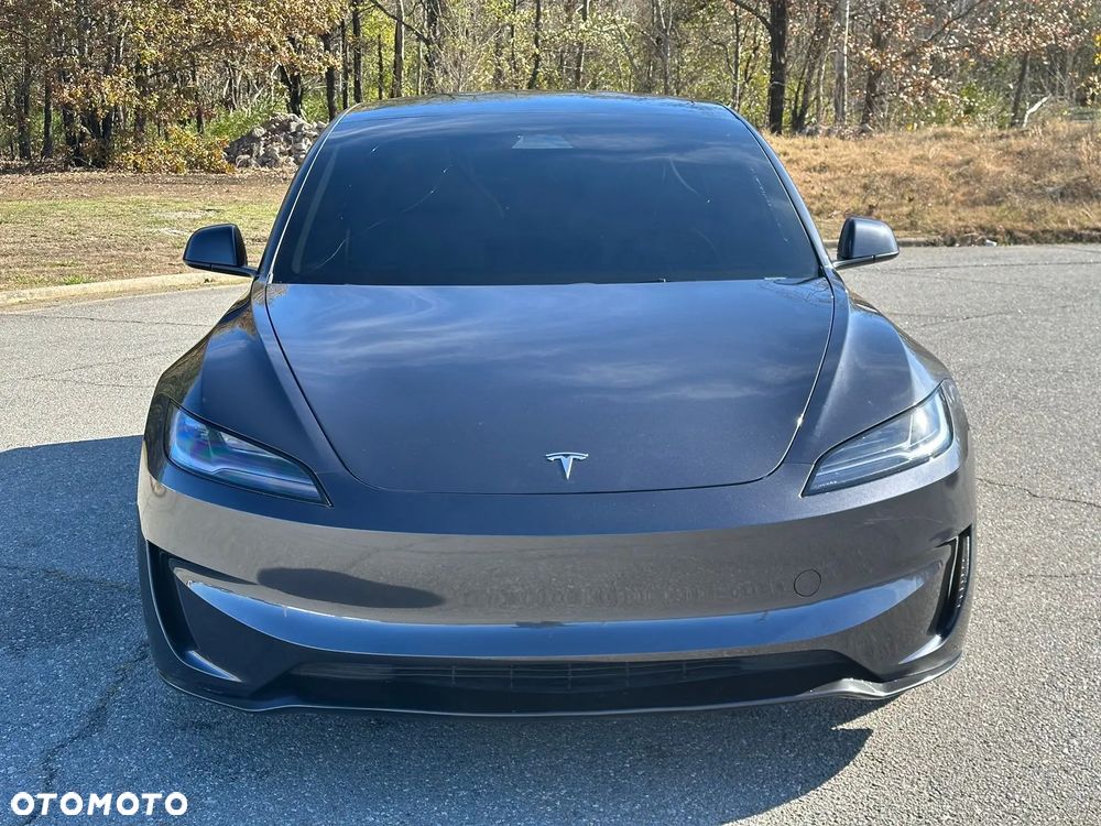 Tesla Model 3 - 2