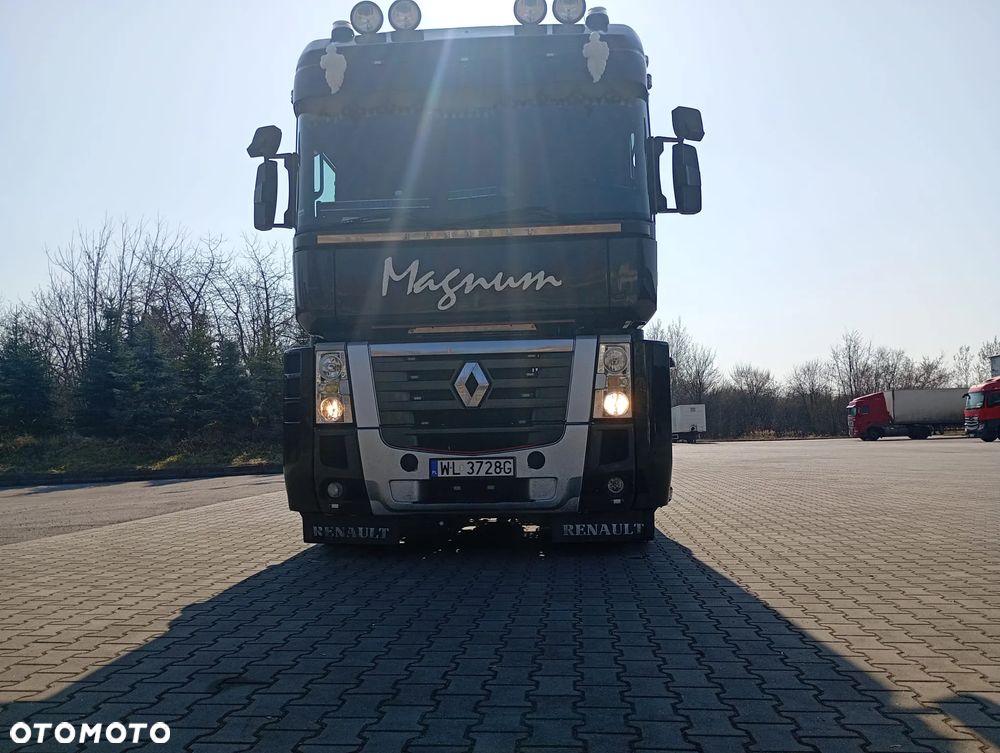 Renault MAGNUM - 2