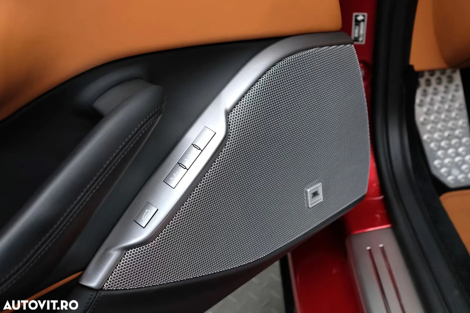 Ferrari Portofino - 12
