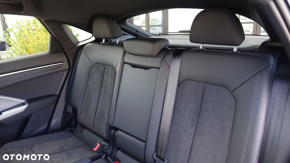 Audi Q3 Sportback - 23