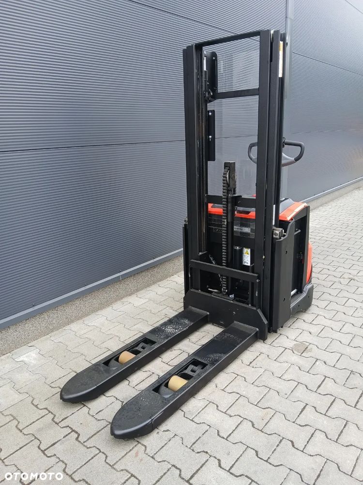 Toyota SWE140L - 3