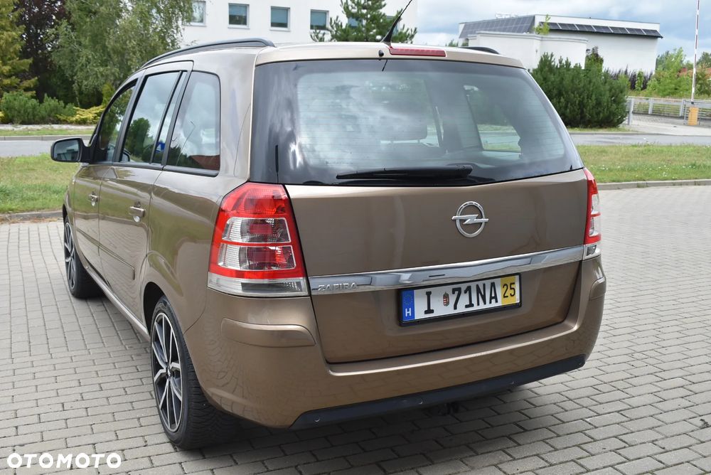 Opel Zafira - 12